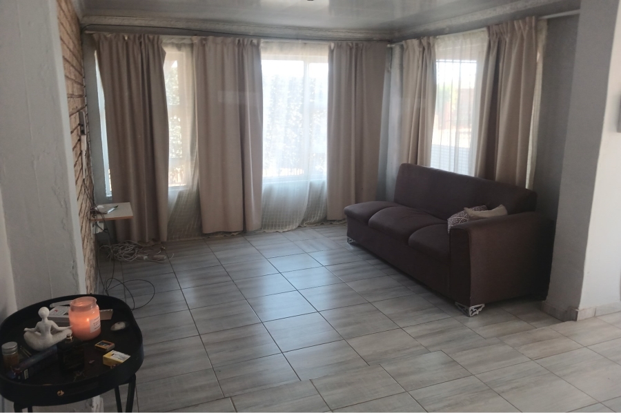 3 Bedroom Property for Sale in Roodepan Northern Cape